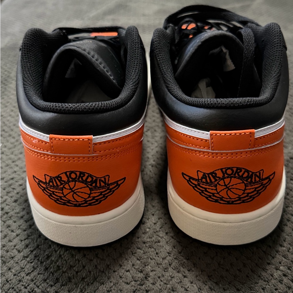 Jordan 1 low shattered backboard alternate size 12 - Picture 3 of 7